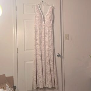 David’s Bridal db studio bridal gown size 14